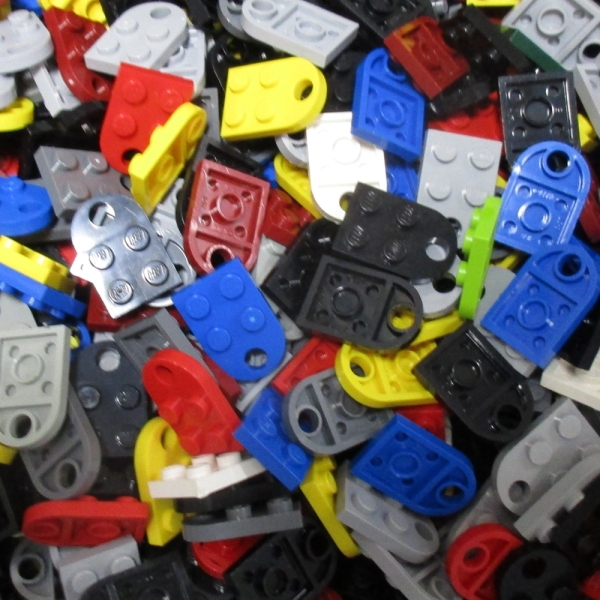 3176